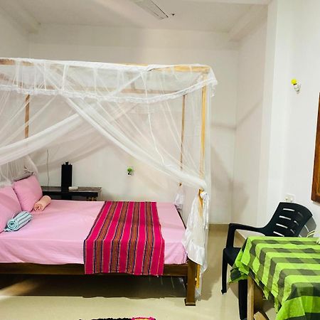 Pradeep Guest House Mirissa Exterior foto